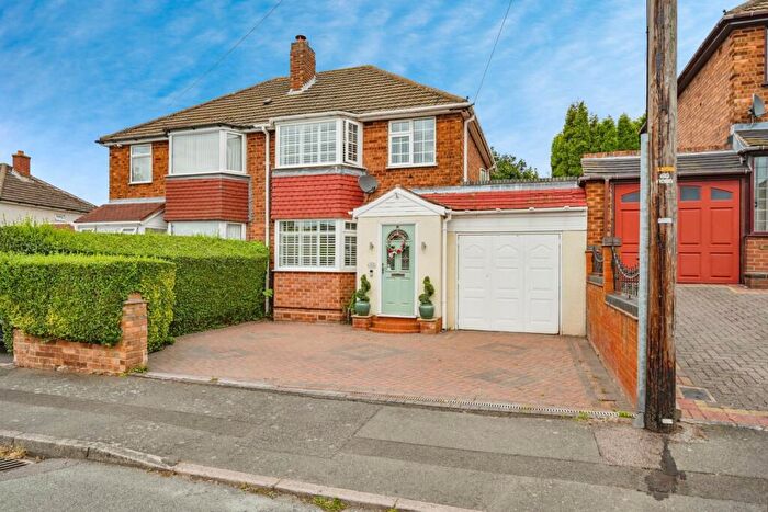 3 Bedroom Semi-Detached House For Sale In Ethelfleda Road, Hockley, Tamworth, Staffordshire, B77