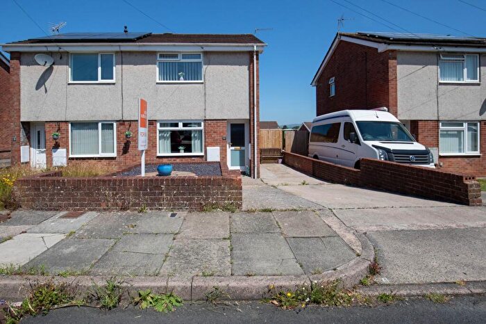 2 Bedroom Semi-Detached House For Sale In Heol-Y-Blodau, Bridgend, CF31