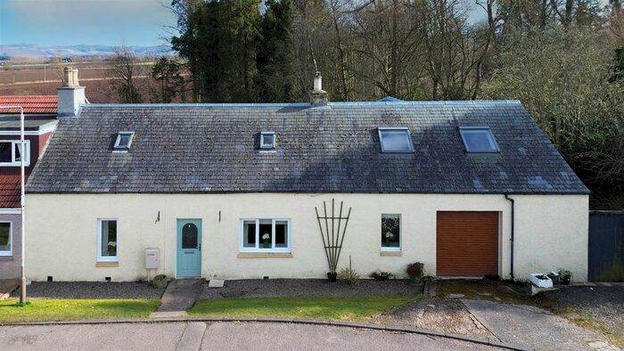 3 Bedroom Property For Sale In South Street, Burrelton, Blairgowrie, PH13