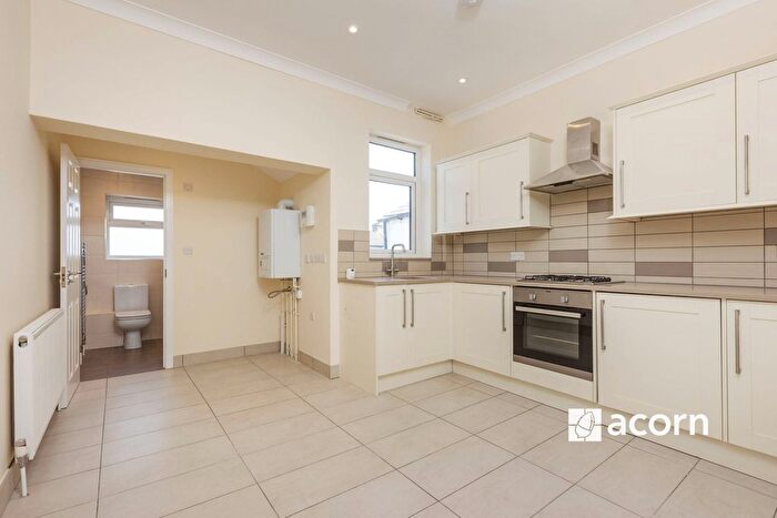 1 Bedroom Maisonette To Rent In Dover Road East, Gravesend, DA11
