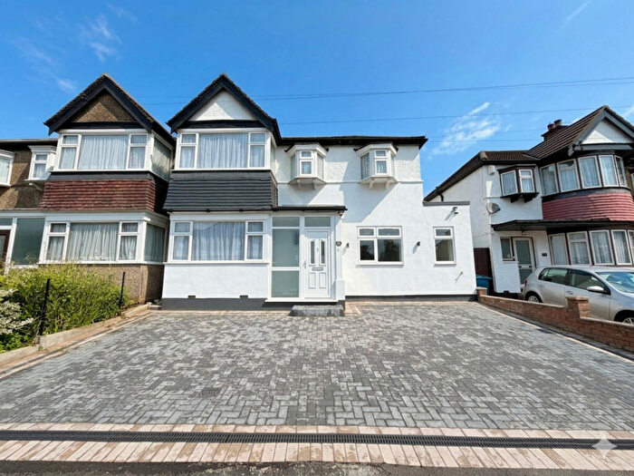 5 Bedroom Semi Detached House To Rent In Dunster Way, Harrow, HA2