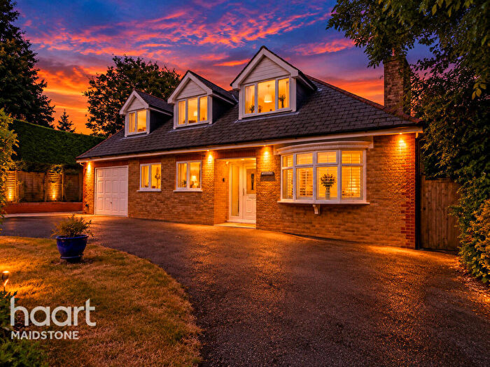 4 Bedroom Detached House For Sale In Somerfield Road, Maidstone, ME16