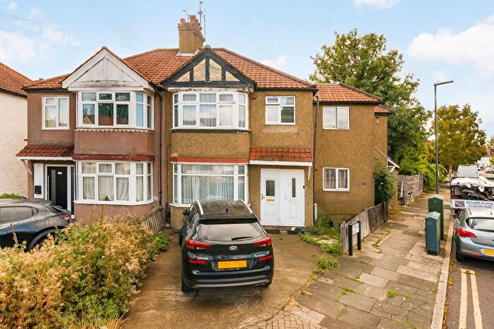 1 Bedroom Flat To Rent In Weald Lane, Harrow, HA3
