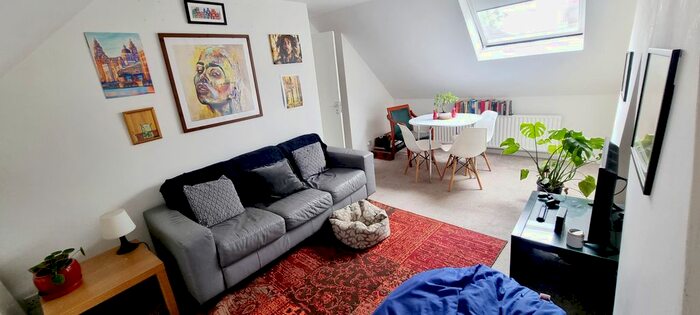 2 Bedroom Flat To Rent In Fernwood Avenue, Streatham, SW16