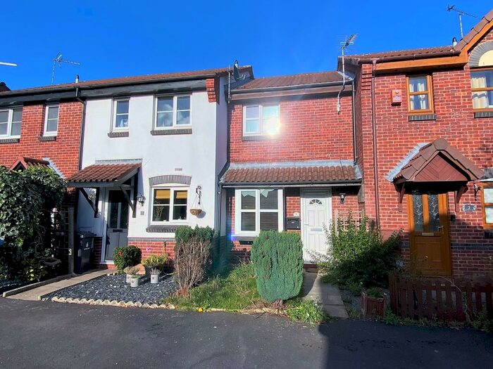 2 Bedroom Terraced House To Rent In Maytree Close, Oakwood, DE21