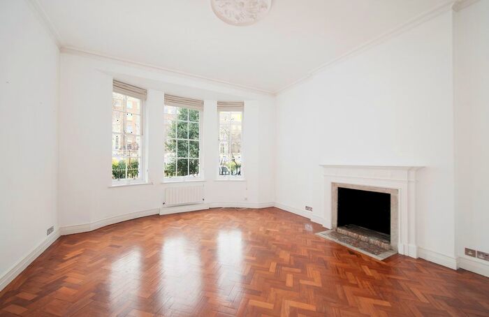 1 Bedroom Flat To Rent In Montagu Square, Marylebone, London, W1H