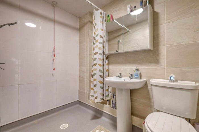 2 Bedroom Apartment For Sale In The Mallards, High Street, Great Wakering, Southend On Sea, SS3
