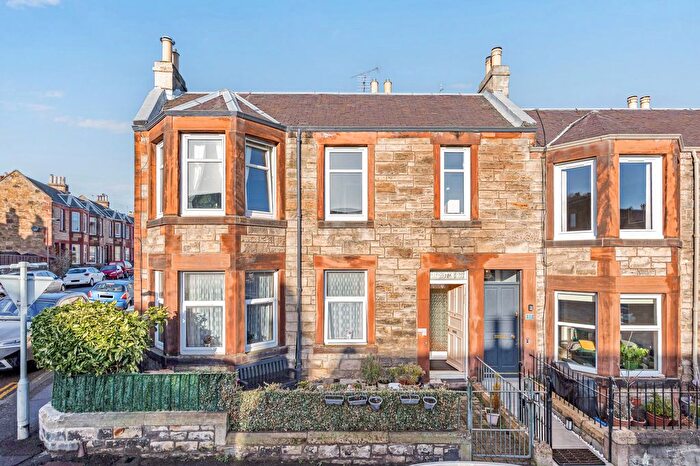 4 Bedroom Flat For Sale In Willowbrae Avenue, Willowbrae, Edinburgh, EH8