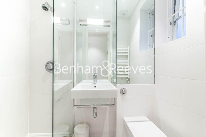 2 Bedroom Apartment To Rent In Newell Street, Canary Wharf, E14