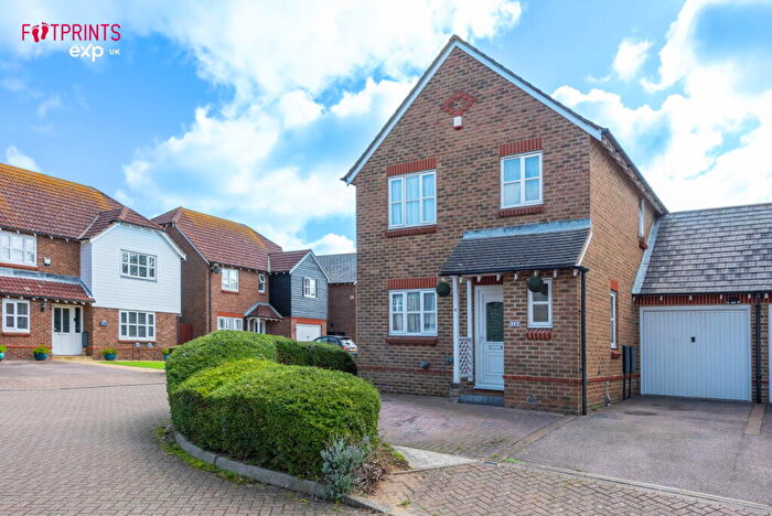 3 Bedroom Detached House For Sale In Mariners Lea, Broadstairs, CT10