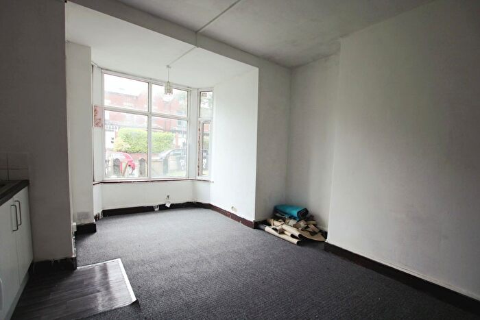 5 Bedroom Terraced House For Sale In Bromwich Street, Bolton, BL2