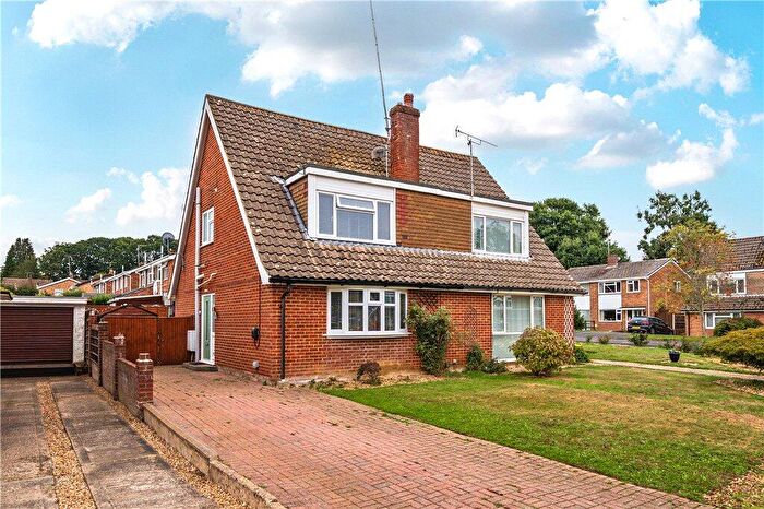 3 Bedroom Semi-Detached House For Sale In Hollywood Close, North Baddesley, Southampton, Hampshire, SO52
