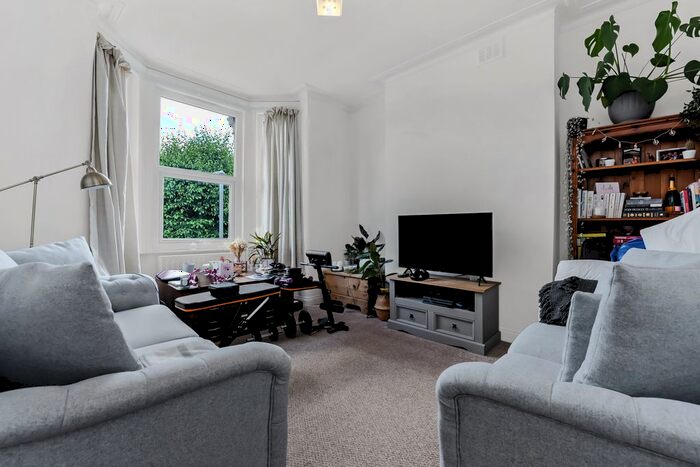 2 Bedroom Maisonette To Rent In Bickersteth Road, London, SW17