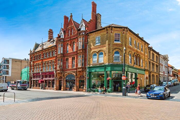 Flat For Sale In High Street, Southampton, SO14