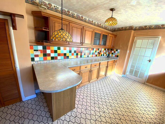4 Bedroom Semi-Detached House To Rent In Berther Rd, Emerson Park, RM11