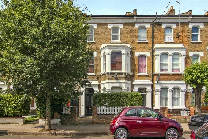 3 Bedroom Flat To Rent In Frithville Gardens, London, W12