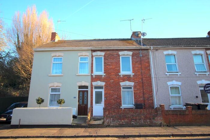 4 Bedroom Terraced House To Rent In Radnor Street, Swindon, SN1