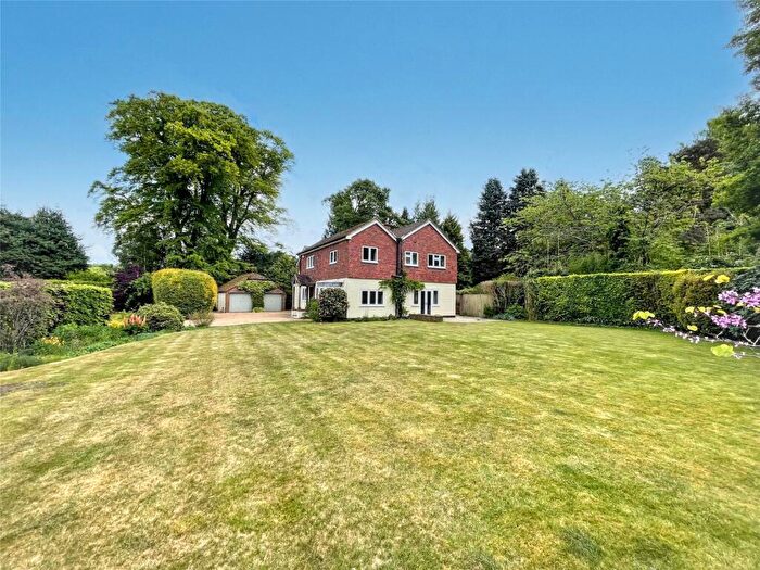 5 Bedroom Detached House For Sale In Kiln Way, Grayshott, Hindhead, Hampshire, GU26