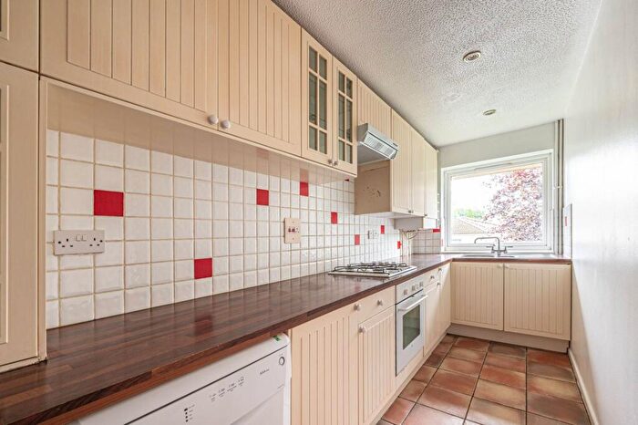 1 Bedroom Flat To Rent In Bells Hill, High Barnet, Barnet, EN5