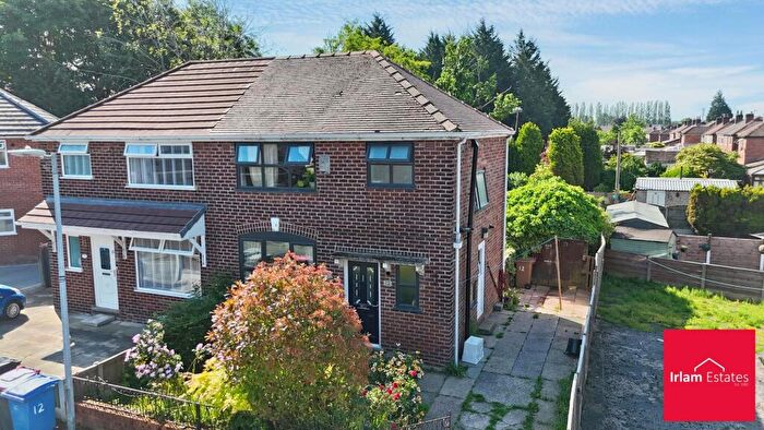 3 Bedroom Semi-Detached House For Sale In Leyland Avenue, Irlam, M44