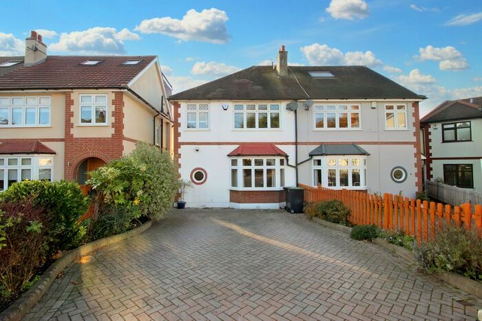 3 Bedroom Semi-Detached House To Rent In Beech Avenue, Buckhurst Hill, IG9