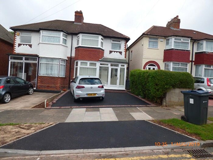 3 Bedroom Semi-Detached House To Rent In Duxford Road, Birmingham, B42