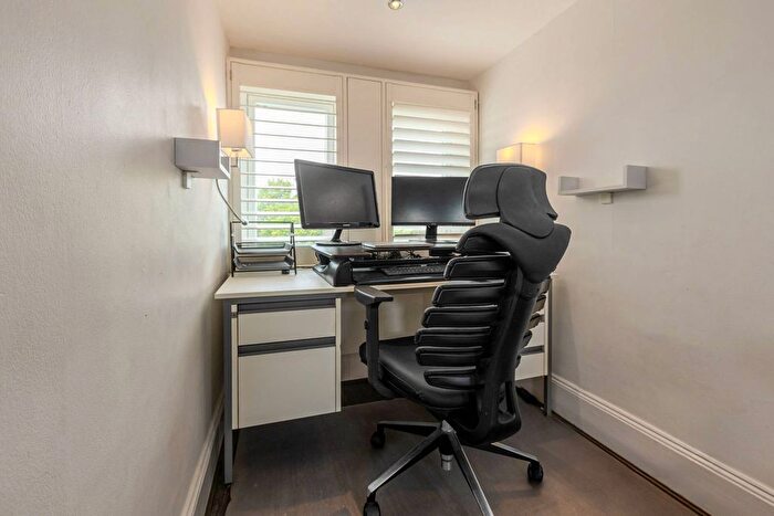 5 Bedroom Semi-detached House For Sale In St Ann's Hill, Wandsworth, London, SW18