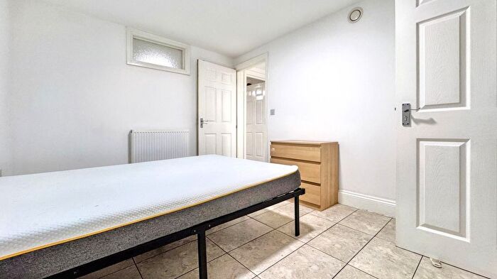 1 Bedroom Flat To Rent In Coldharbour Road, Westbury Park, Bristol, BS6