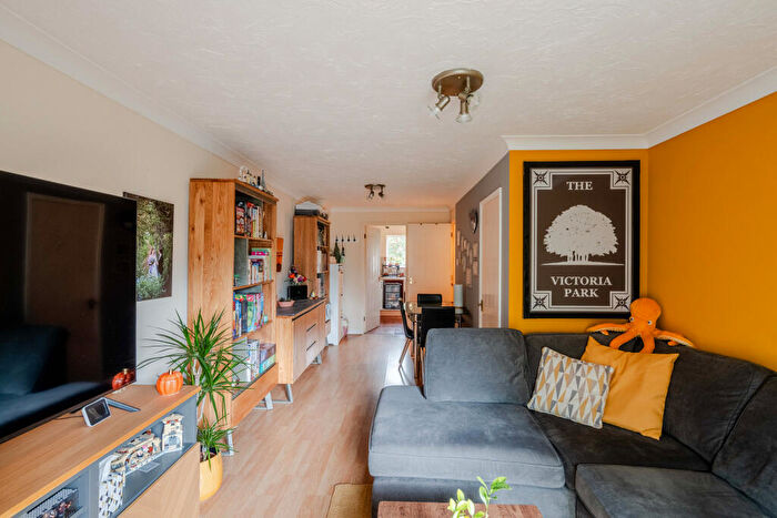 2 Bedroom Maisonette For Sale In Pilgrims Wharf, St. Annes Park, Bristol, BS4