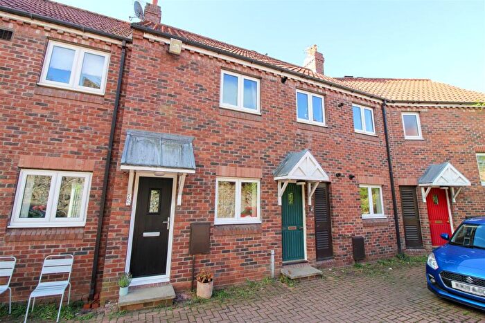 2 Bedroom Flat To Rent In Bedern Bank, Ripon, HG4