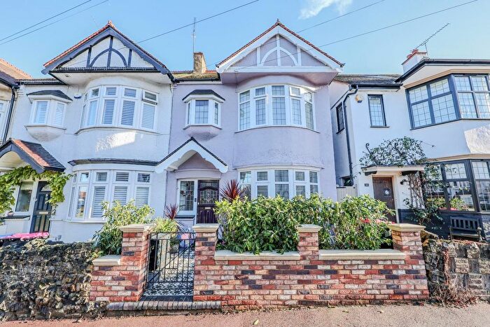 3 Bedroom Terraced House For Sale In Dawlish Drive, Leigh-On-Sea, SS9