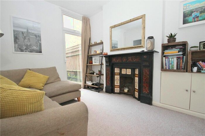 1 Bedroom Flat To Rent In Holmewood Road, London, SW2