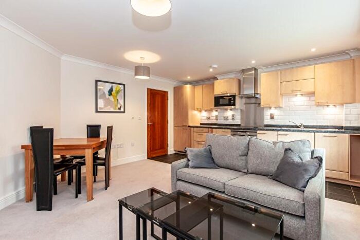 2 Bedroom Apartment To Rent In Clearwater Place, Oxford, OX2