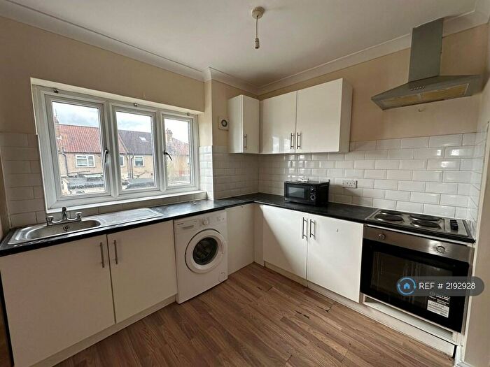 2 Bedroom Flat To Rent In Barnehurst Road, Bexleyheath, DA7