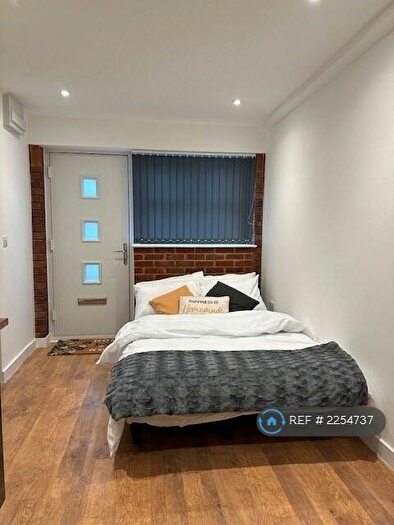 Studio To Rent In Silbury Avenue, Mitcham, CR4