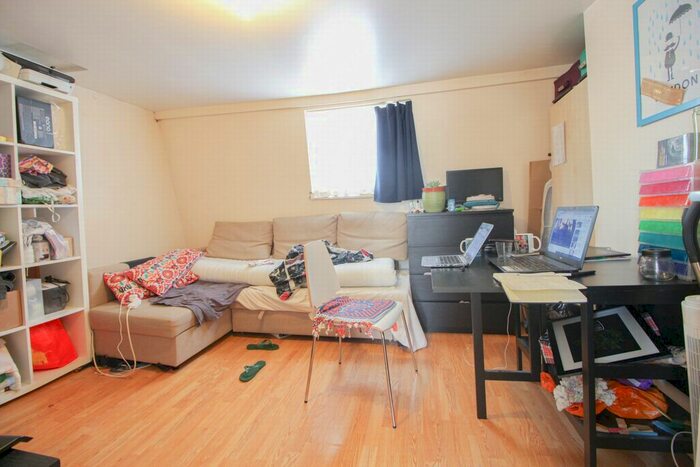 Studio To Rent In White Conduit Street, Angel, N1