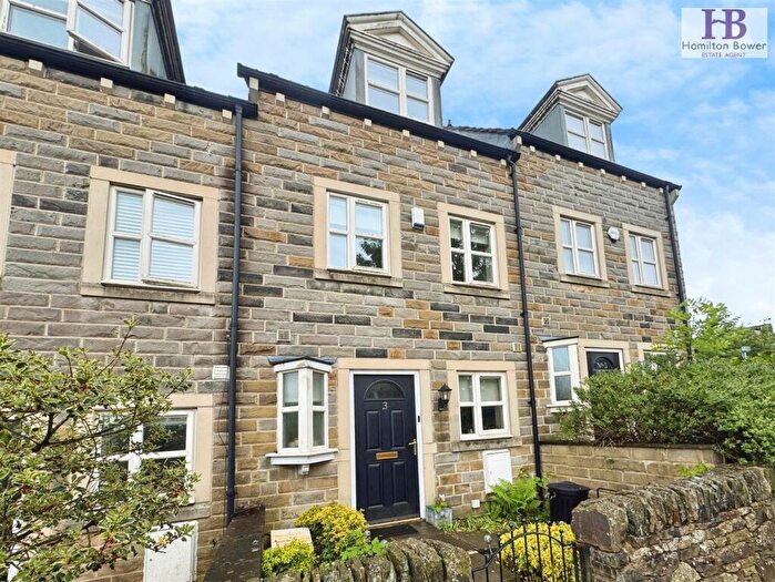 3 Bedroom Town House For Sale In Baxter Lane, Northowram, Halifax, HX3