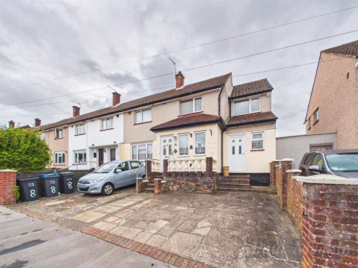 4 Bedroom End Of Terrace House For Sale In Pirbright Crescent, New Addington, Croydon, CR0