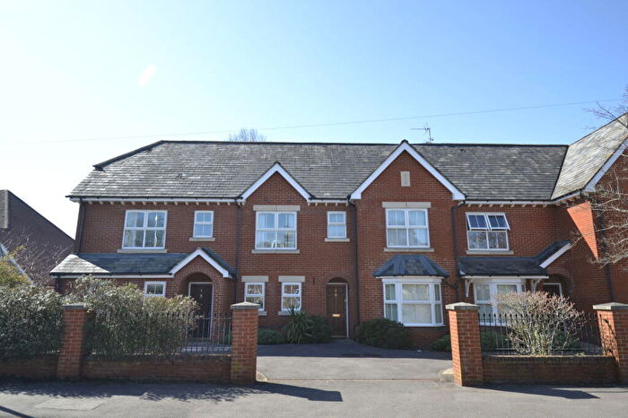 2 Bedroom Apartment To Rent In Lime Tree Court, Park Lane, Thatcham, RG18