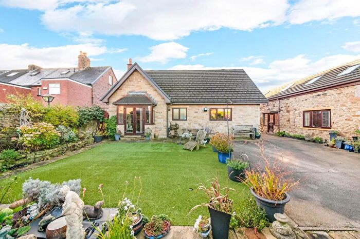 2 Bedroom Detached Bungalow For Sale In Wentworth Street, Birdwell, S70