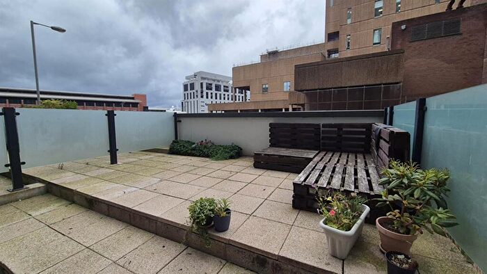 2 Bedroom Flat To Rent In Rumford Place, Liverpool, L3
