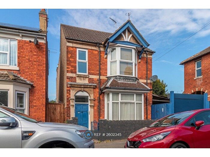 3 Bedroom Flat To Rent In Garfield Street, Kettering, NN15