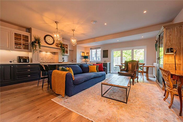 4 Bedroom Semi-Detached House To Rent In Chelmsford Square, London, NW10