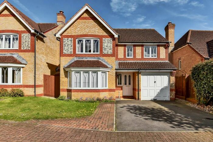 4 Bedroom Detached House To Rent In Thatcham, Berkshire, RG18