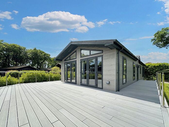 3 Bedroom Lodge For Sale In The Thatches Holiday Village, Modbury, PL21