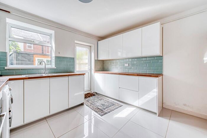3 Bedroom Terraced House For Sale In Marion Road, Norwich, NR1