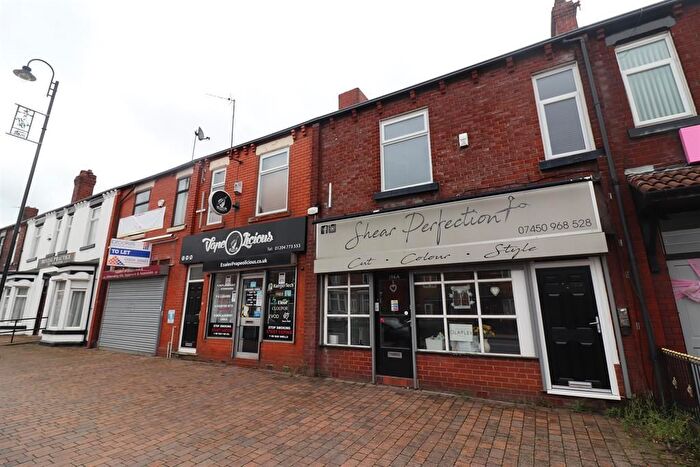 3 Bedroom Flat To Rent In Tonge Moor Road, Bolton, BL2