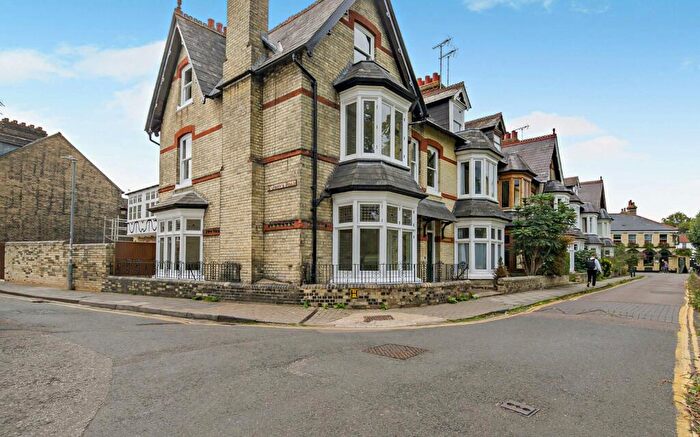 6 Bedroom End Of Terrace House To Rent In Park Parade, Cambridge, Cambridgeshire, CB5