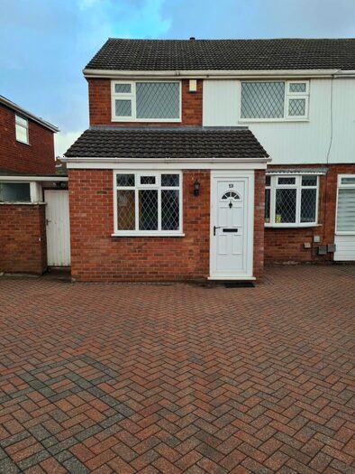 4 Bedroom Semi-Detached House To Rent In Ashwood Close, Sutton Coldfield, B74