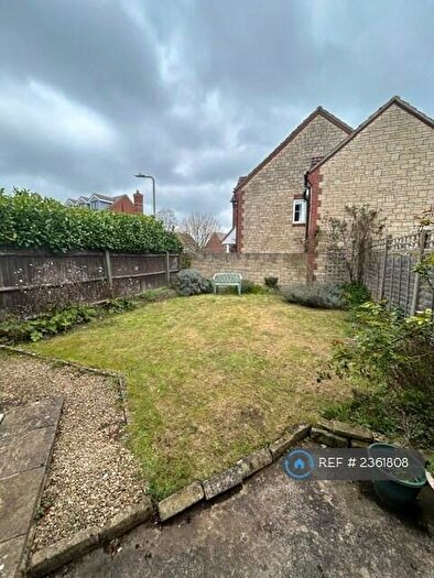 2 Bedroom Detached House To Rent In The Paddock, Abingdon, Oxfordshire, OX13